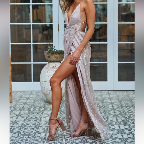 Hello Molly, Size Medium, Olympia Maxi Dress Champagne - Picture 2 of 3